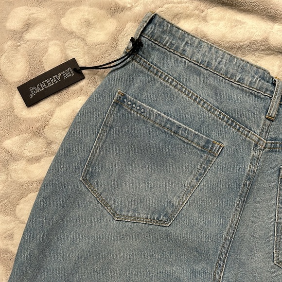 NWT Blank NYC Madison Crop High Rise Distressed Jeans Size 30 - Picture 9 of 14